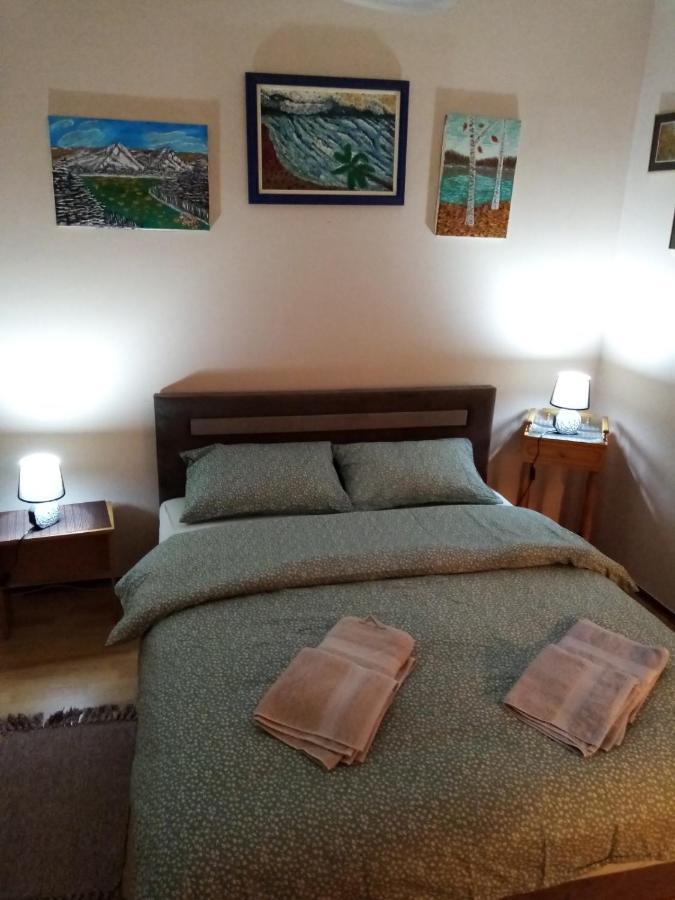 Mega Apartment Subotica Pokoj fotografie